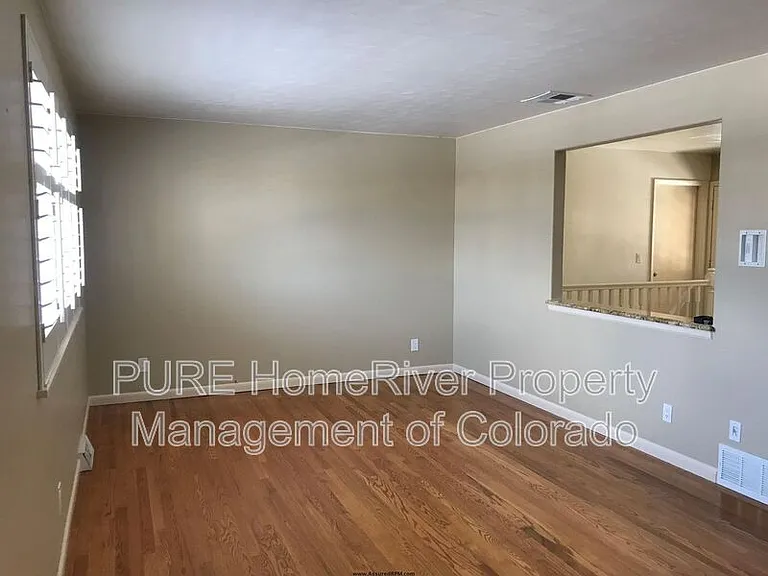 6743 Gray St — Photo 2