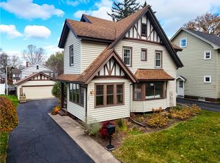 130 Elm Dr, Rochester, NY 14609