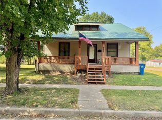 501 S 4th St, Canton, MO 63435