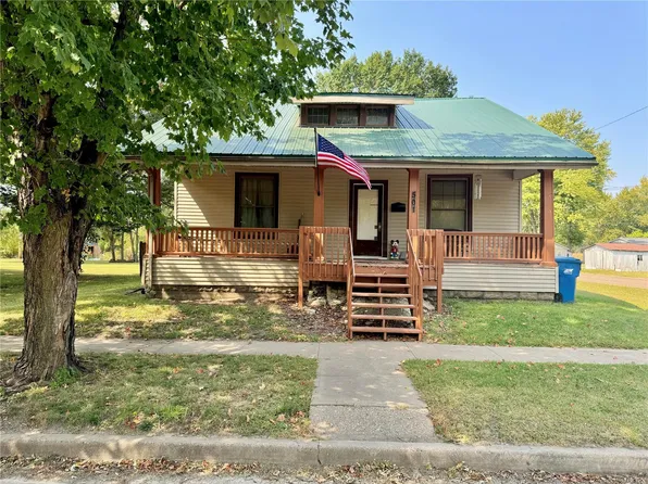 501 S 4th St, Canton, MO 63435