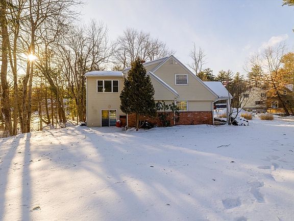 3rd image of 136 Hosmer St #136