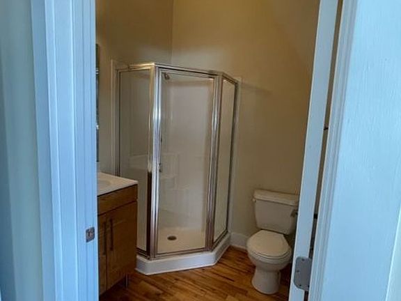 3rd image of 215 E Bank St APT 8