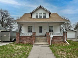 238 W Randolph St, Marengo, IA 52301