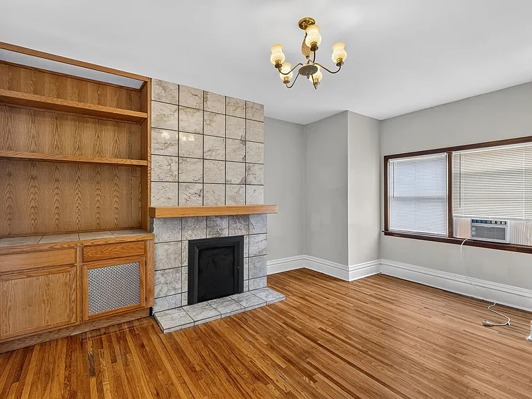 515 Whitall St #A — Photo 5