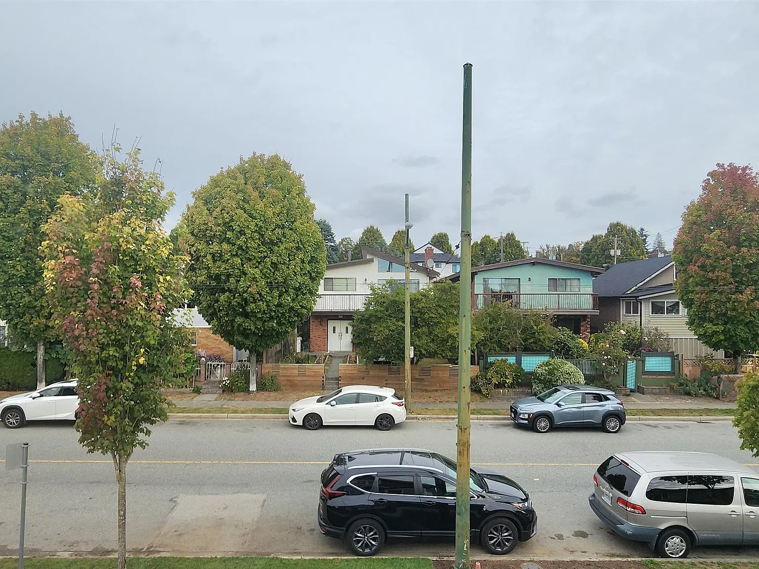 2 bed, 670 sqft, $2,300 — Photo 2