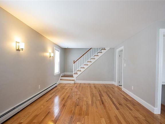 4th image of 110 Westcott Ave