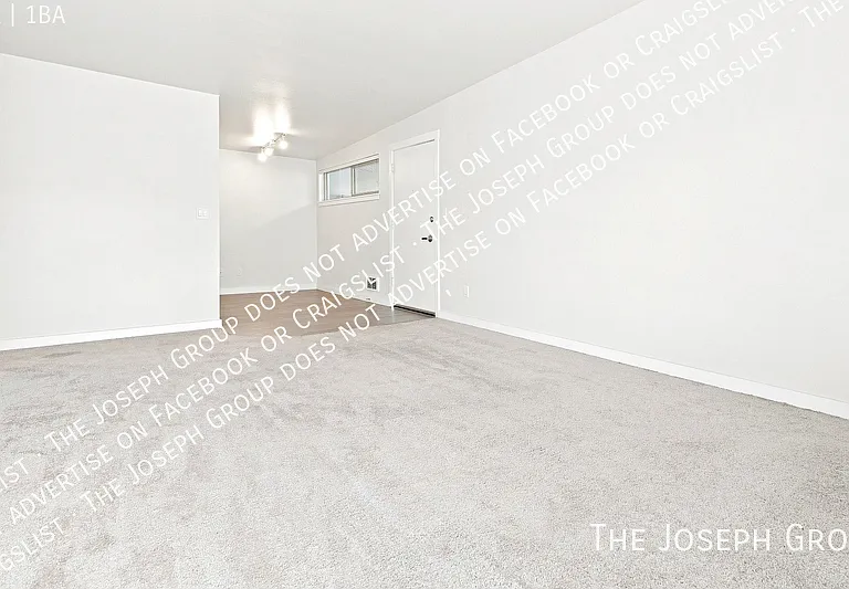 Laurelhurst — Photo 9