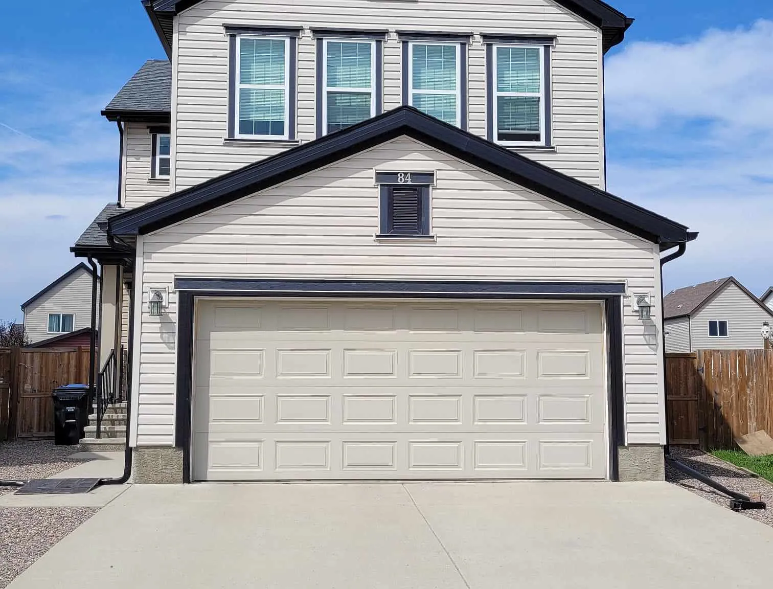 3 bed, 2.5 bath, 1816 sqft, $3,000 — Photo 1