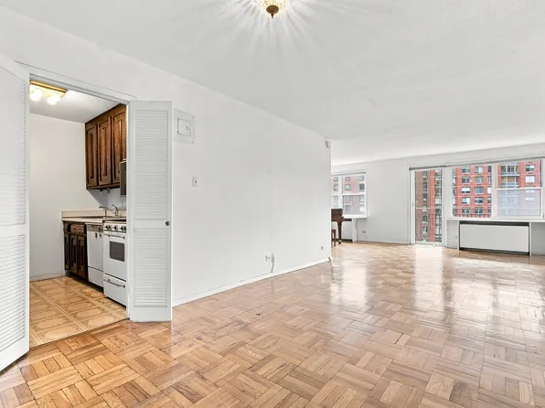 201 West 70th Street image 1 of 12