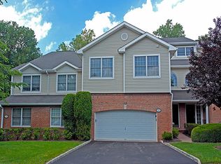 17 Waldeck Ct, West Orange, NJ 07052