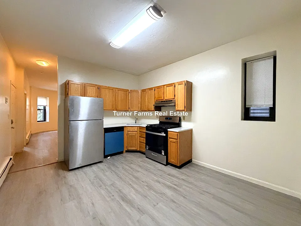 3146-3150 Washington St #2