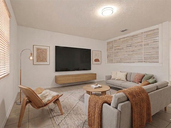 3rd image of 12124 Lake Blvd