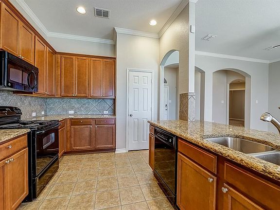 2nd image of 713 Meadowedge Ln