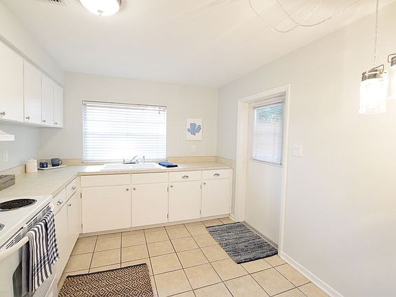 2nd image of 1102 Elmwood St APT E