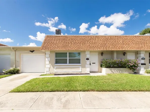 8350 Burgundy Dr N, Pinellas Park, FL 33781