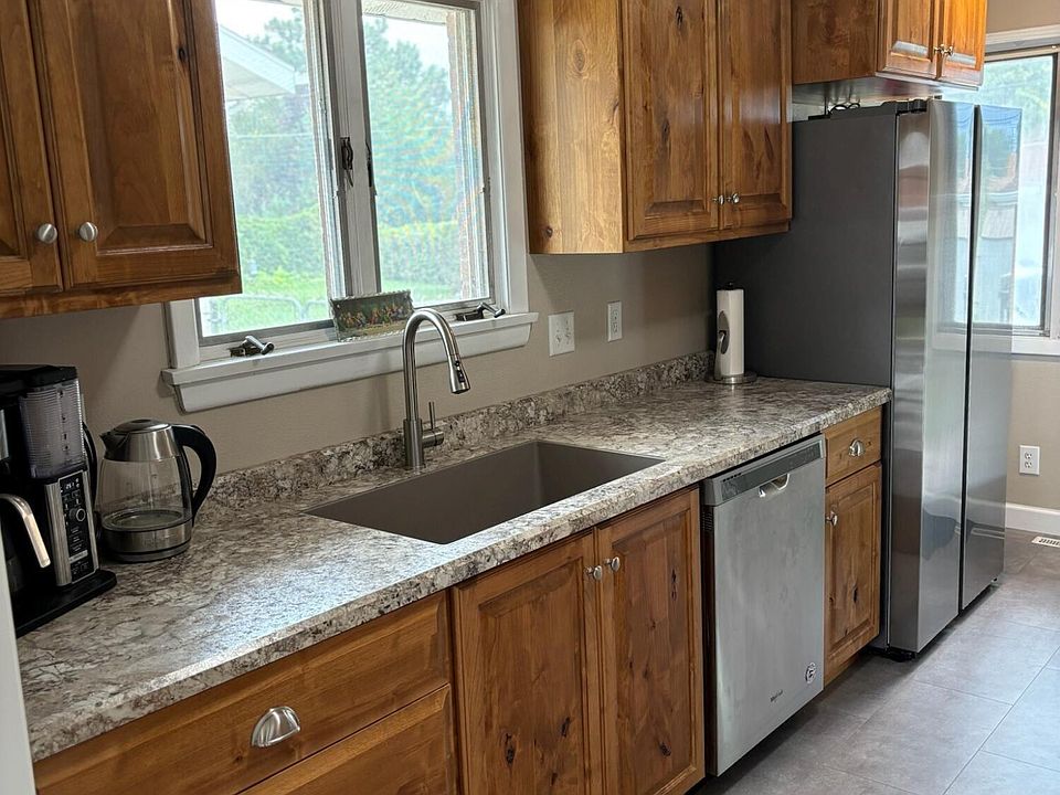 2nd image of 1802 Monte Dr NW