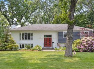11 Phinney Rd, Lexington, MA 02421