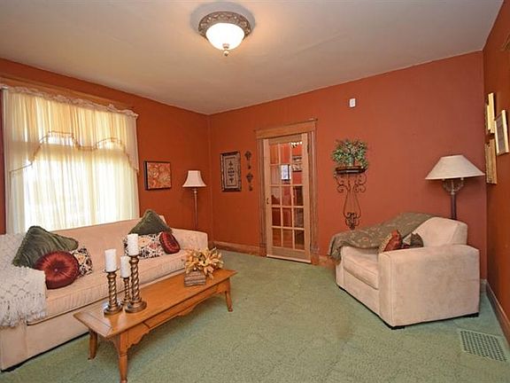 5th image of 3641 Herbert Ave
