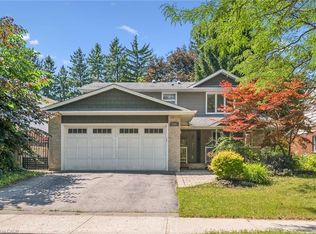 345 Beechlawn Dr, Waterloo, ON N2L5L8