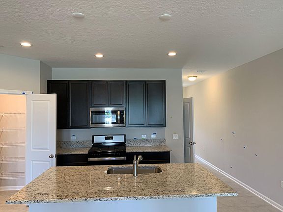 5th image of 11197 Minnetta Ct