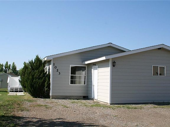 3rd image of 1023 Glacier Creek Dr