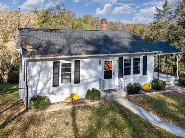 300 Wesley Chapel Rd, Lexington, VA 24450