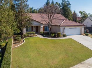 306 Pine Falls Dr, Bakersfield, CA 93314