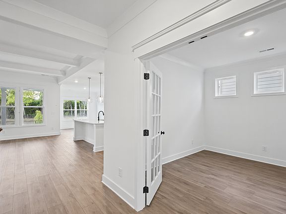 Photo of example home. Selections finishes may vary.