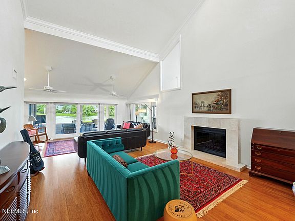 5th image of 3 LAKE JULIA Drive S