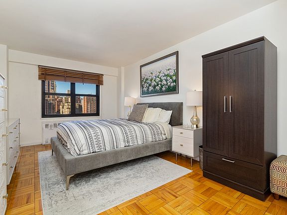5th image of 240 E 76th St APT 14V