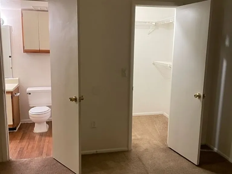 635 Buoy Ln #304 — Photo 4