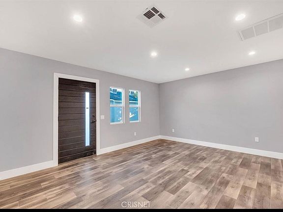 5th image of 8133 Jumilla Ave #8137