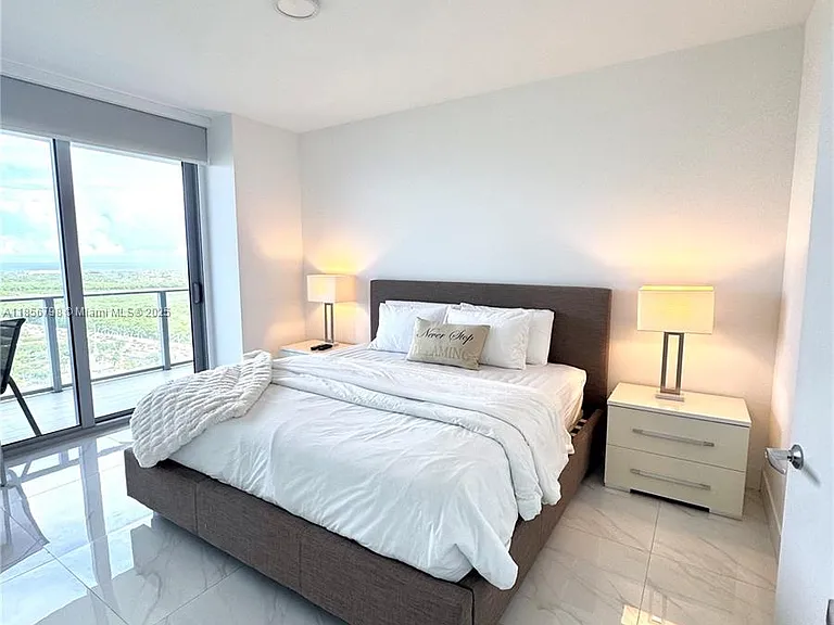 16385 Biscayne Blvd #2720 — Photo 36