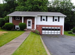 704 26th St, Windber, PA