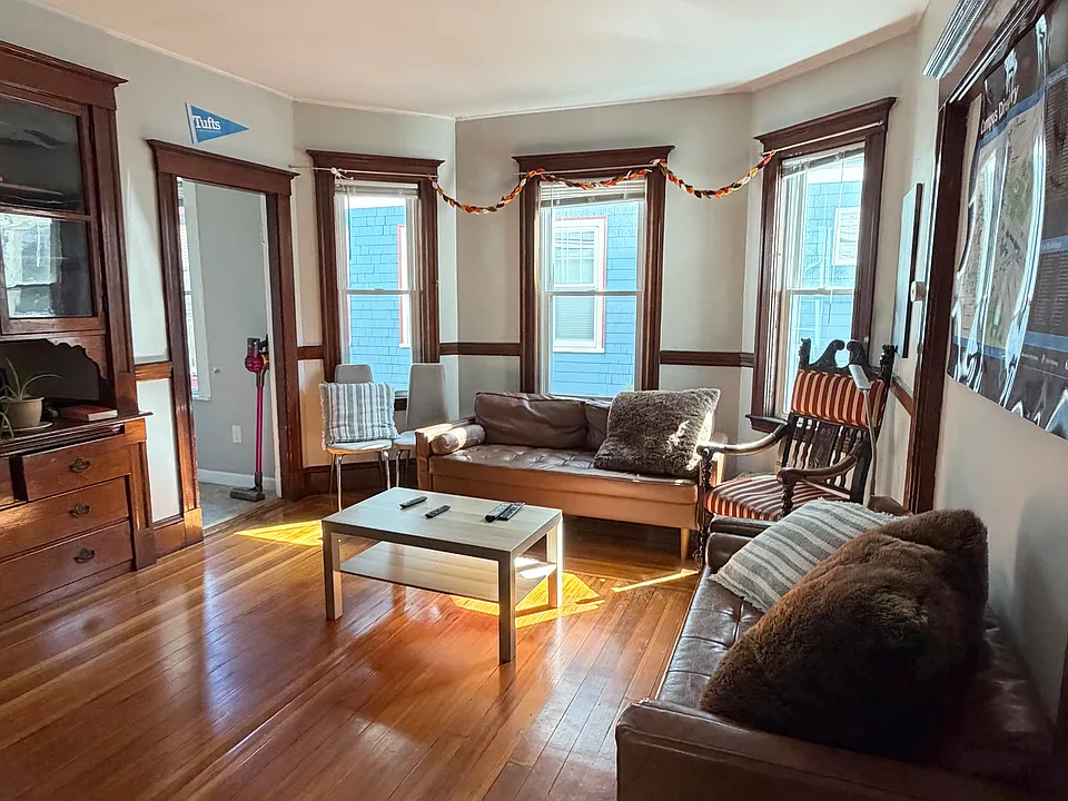 14 Greenleaf Ave #1