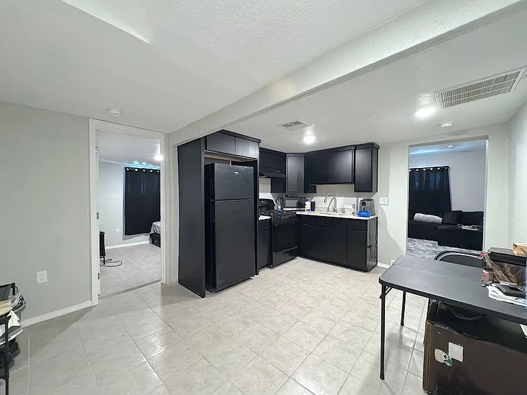 231 Francis St — Photo 4
