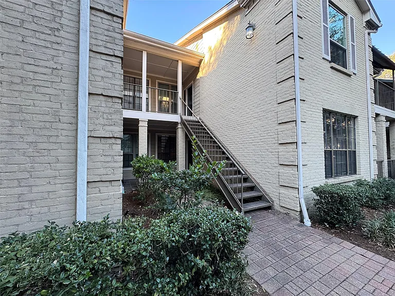 2700 Revere St #140 — Photo 3