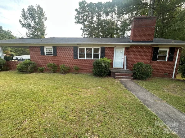 1401 Morven Rd, Wadesboro, NC 28170