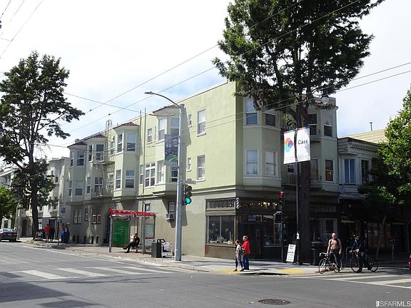 2nd image of 696 Valencia St