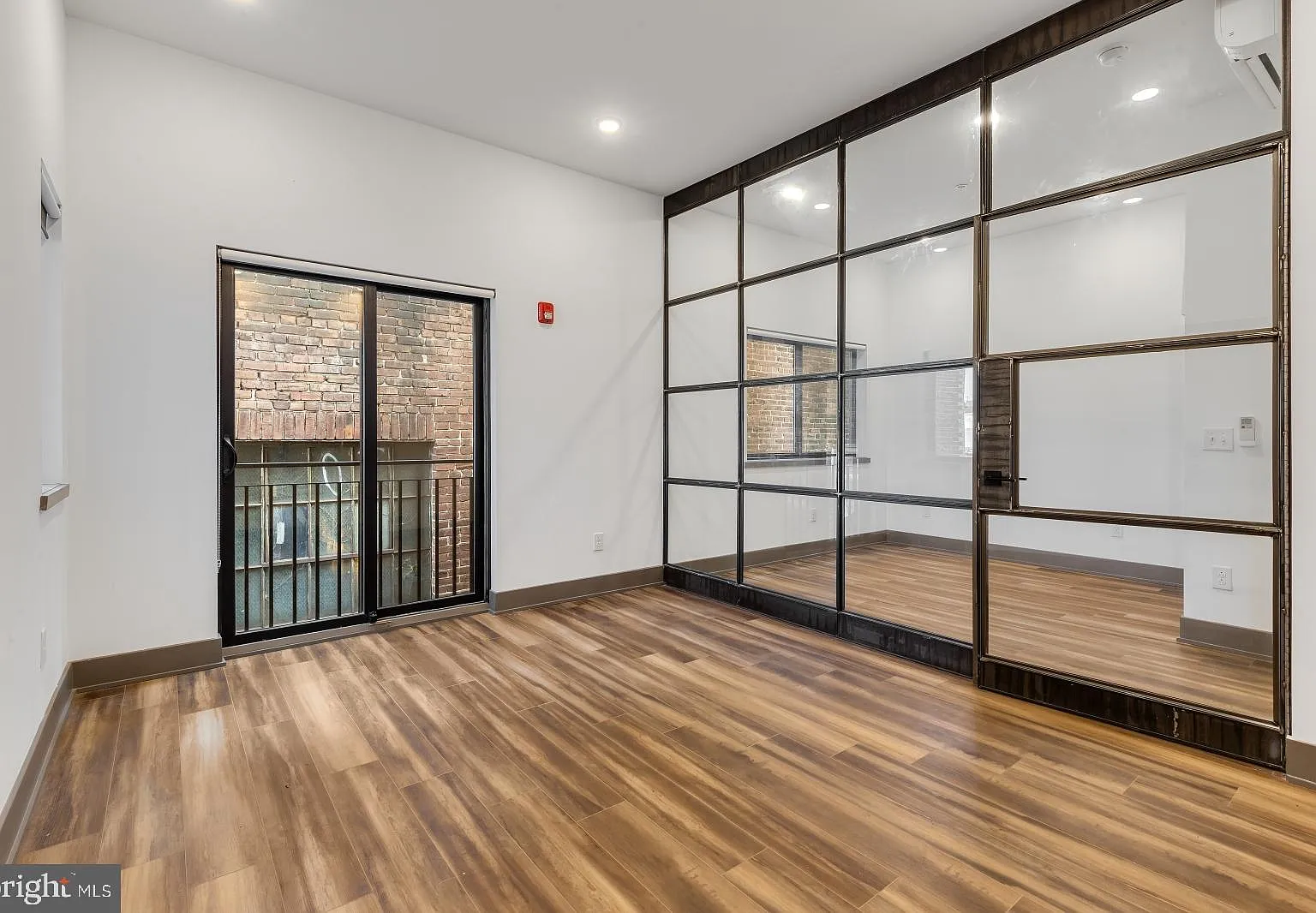1 bed, 1.0 bath, $1,195 — Photo 3
