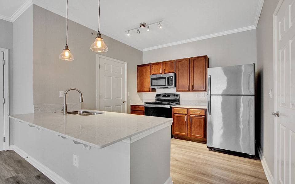 Pointe Kitchen