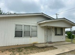 502 ALAMO ST, Crystal City, TX 78839