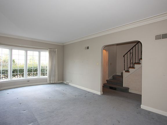 3rd image of 1247 Park Ave