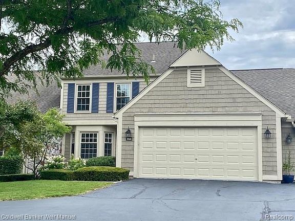 4th image of 764 Briar Hill Ln #104