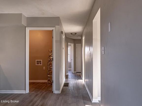 3rd image of 1722 Bayberry Dr