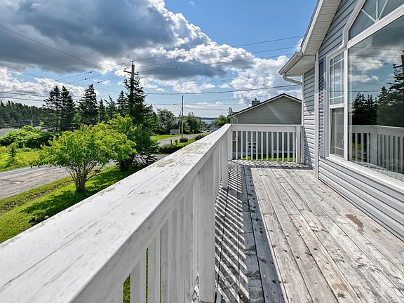4th image of 33 Matway Dr
