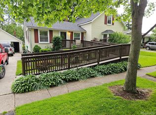 108 N Hunter St, Capac, MI 48014