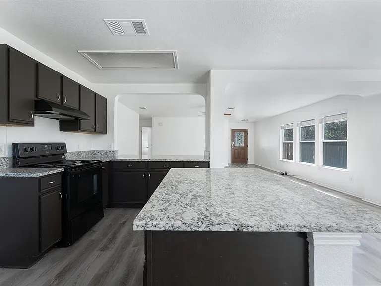 315 E Bello Dr — Photo 6