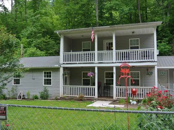 650 Left Fork Of Hammond Rd, Whitehouse, KY 41240