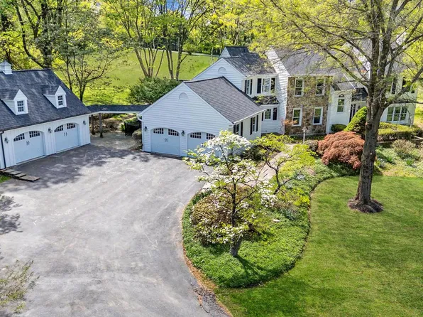 701 Haldane Dr, Kennett Square, PA 19348